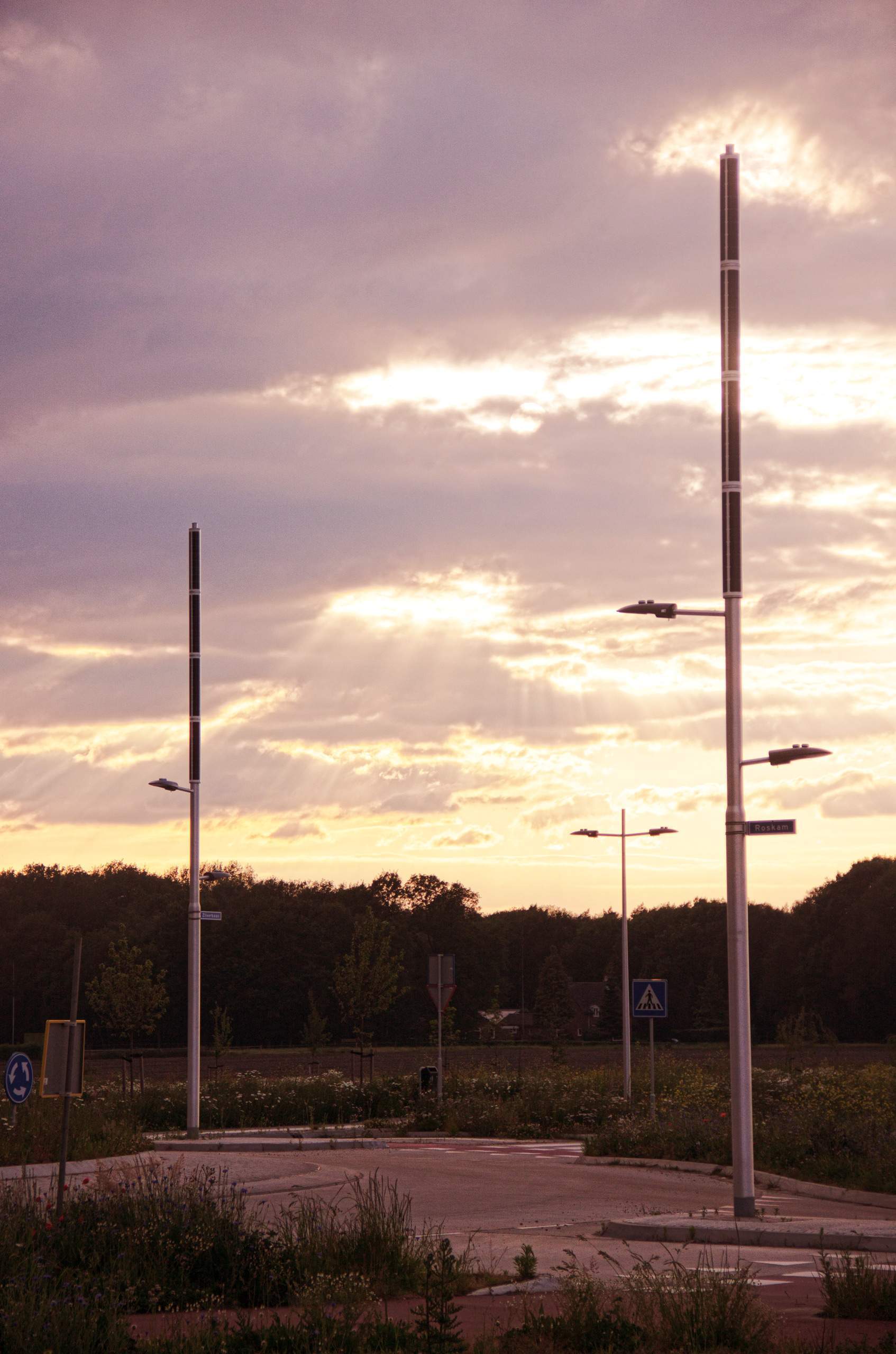 Soluxio hybrid solar light post with high-performance and high-quality at sunset