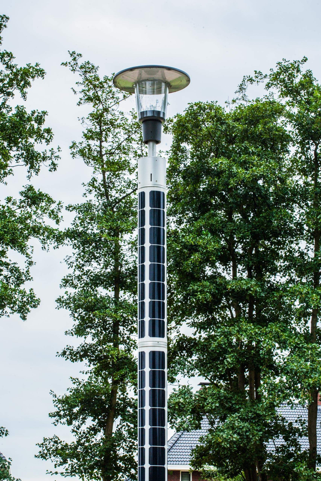 Soluxio solar landscape lighting with Philips LED light Soluxio solar landscape lighting with Philips LED light