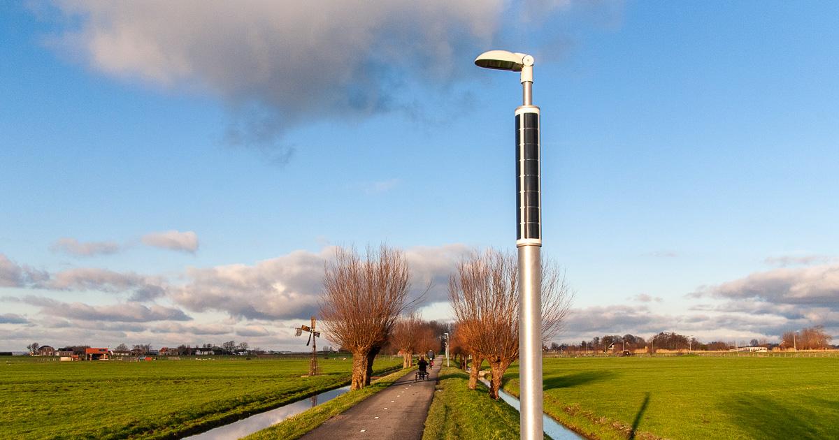 Soluxio solar light post streetlight pole Soluxio solar light post streetlight pole