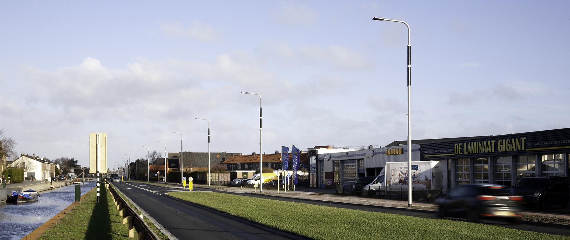 Soluxio passive safety columns with solar-powered streetlights at the N211